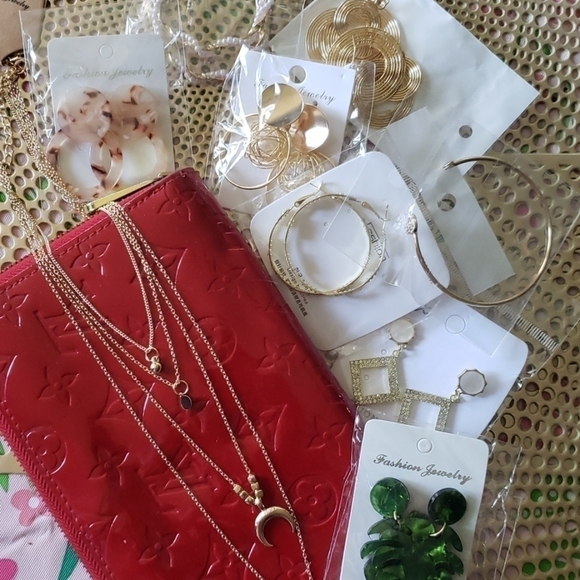 𝅺9 pcs.Jewelry bundle. 7 earrings, bracelet, chain - Picture 1 of 11